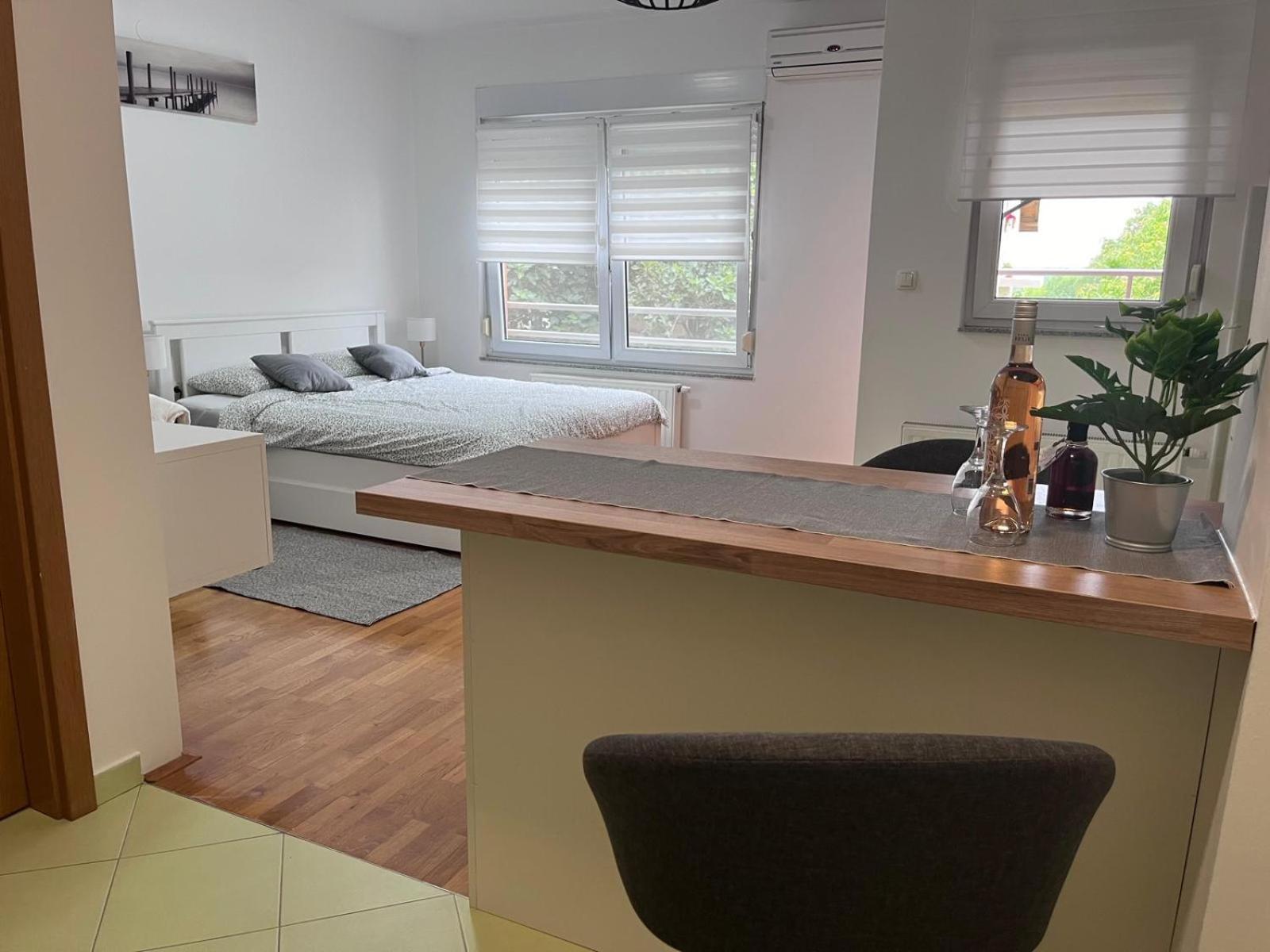 Studio Apartman - Sweet&Little Vrbovec Bagian luar foto